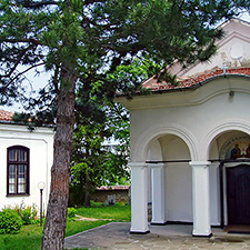 Храмът „Св. Св. Петър и Павел” в едноименния манастир