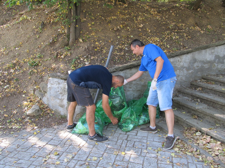 Община Лясковец се включи в почистването за поредна година