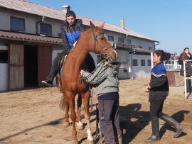 Наши деца със специални потребности посетиха конната…