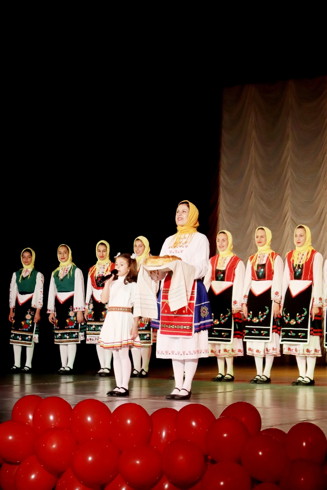 Лясковските танцьори и музиканти изнесоха голям концерт в Деня на българския фолклор