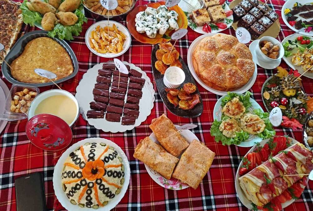 Вкусни ястия, фермерски пазар, фолклор и театър на Деветото издание на Празника на картофа в Добри дял