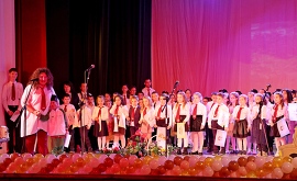 НУ "Цани Гинчев" почете патрона си по случай 190…