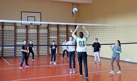 В СУ „Максим Райкович“ се проведе турнир по волейбол&hellip;
