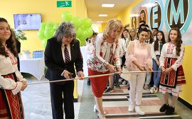 В навечерието на 24 май бе прерязана лентата на STEM…